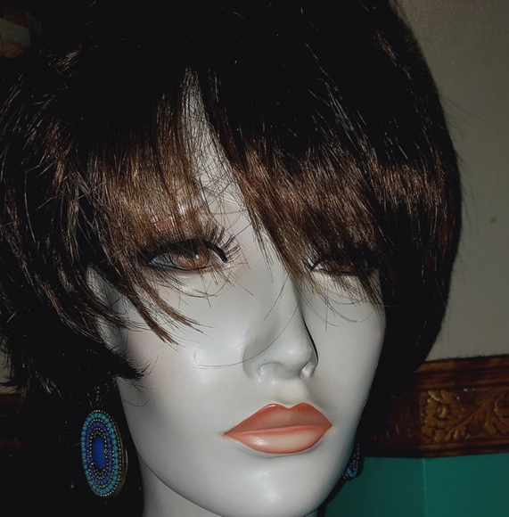 Golden Brown Short Wig - Picture 4 of 15